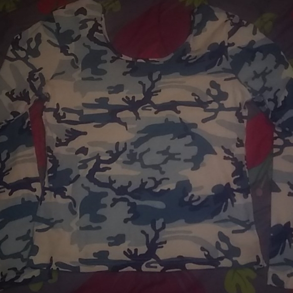 I have a dark blue baby blue and white army fatigu - Picture 2 of 2